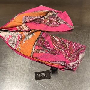 NWT Global & Vine Paisley Scarf